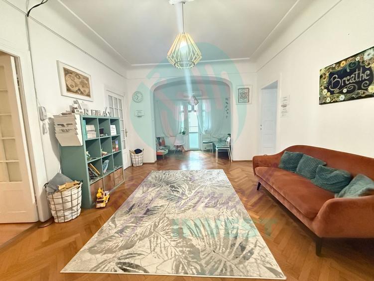 Apartament cu 5 camere semidecomandat în Armeneasca