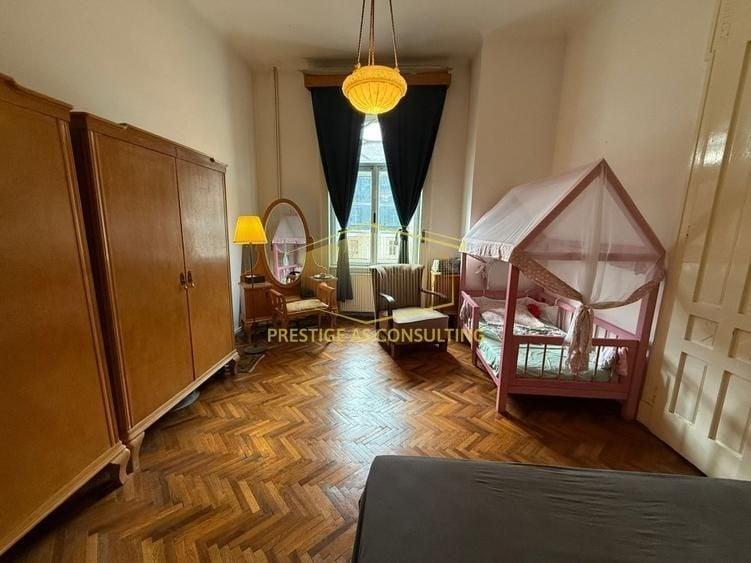 Apartament deosebit in Palat istoric 110 mp+ Balcon deschis- Piata Sf. Gheorghe - 10