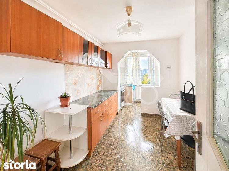 Va^nd apartament cu 2 camere,in cartierul Tudor,strada Infratirii - 1