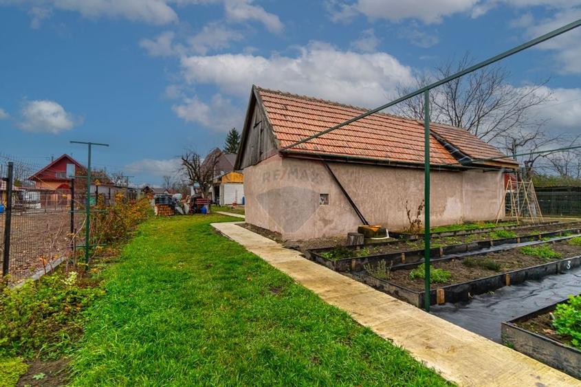 Vila cu 8 camere, 7150 mp teren intravilan I OZUN, COVASNA| COMISION 0 - 47