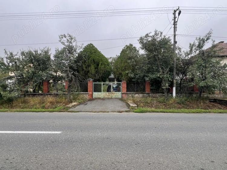 De vanzare vila Cuvin - 2