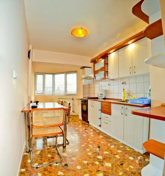 1 MAI/Domenii/Apartament cu 3 camere/' - 2