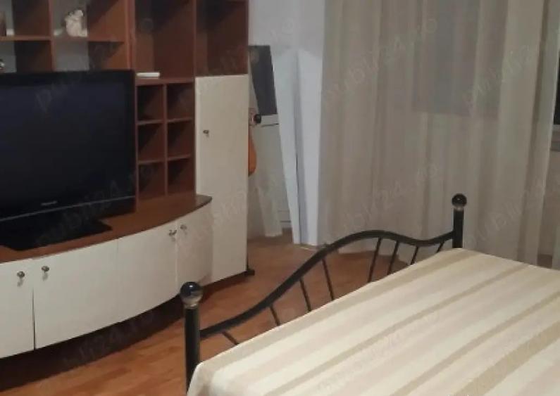 Vitan mall etaj 7 decomandat - 1