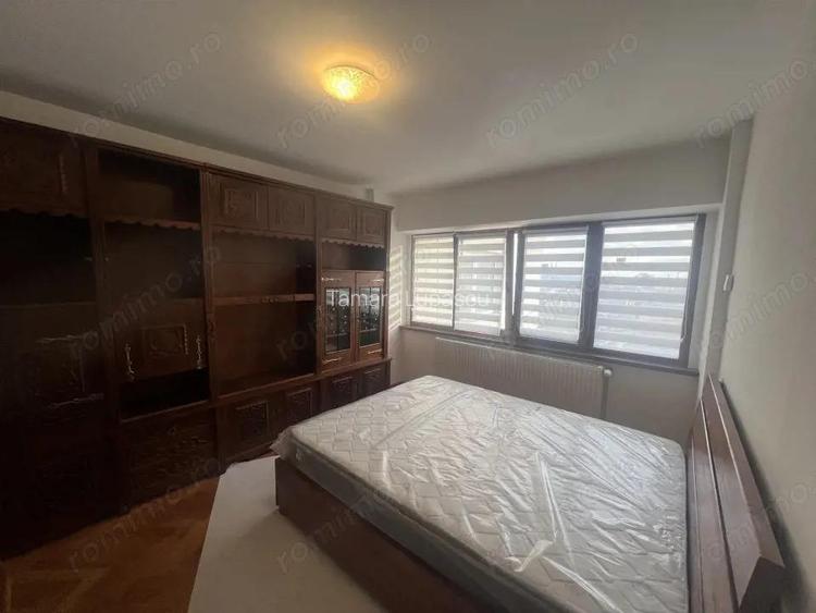 Garsoniera spa?ioasa, Ultracentral