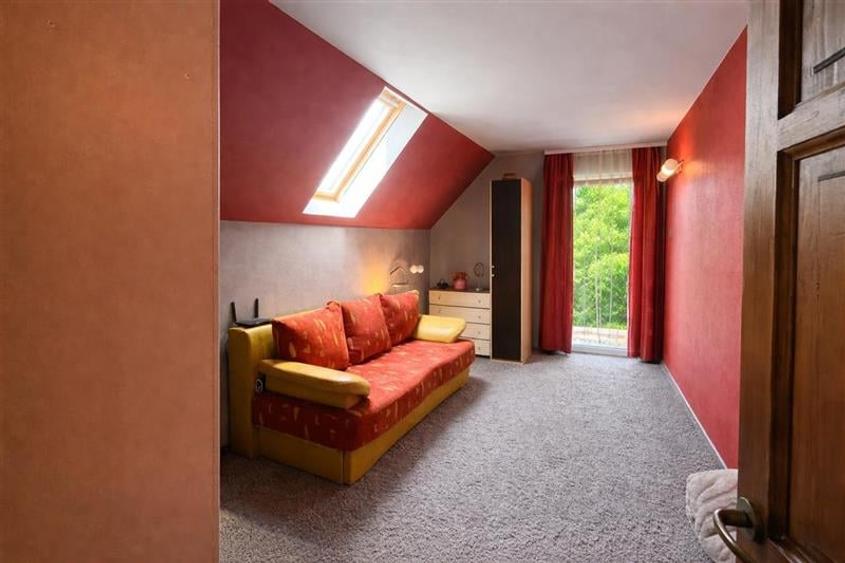 Casa nordica luminoasa, gata de mutat, garaj cald,spatiu de poveste la mansarda, - 11