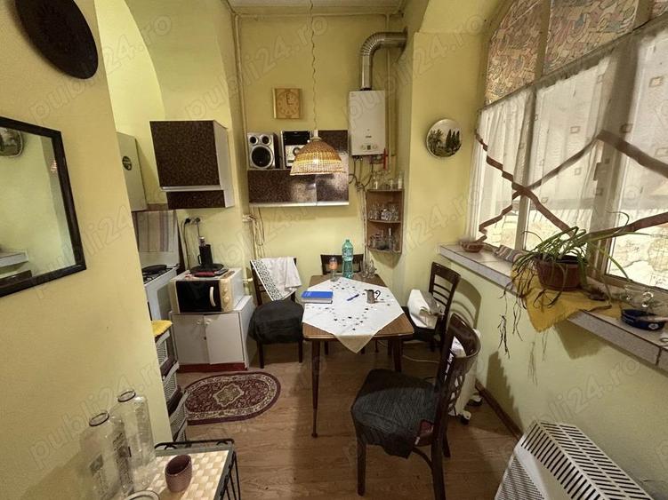 Vand apart.2 camere central,parter inalt, str.Cozia,langa biserica Evrei si scoala gen.,st.114 mp. - 11