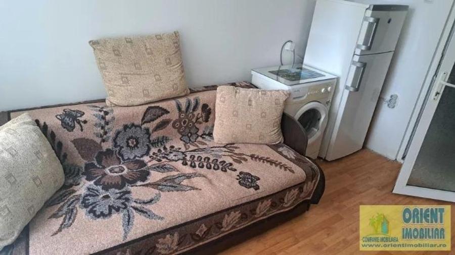 Apartament cu 1 camere semidecomandat în CET - 4