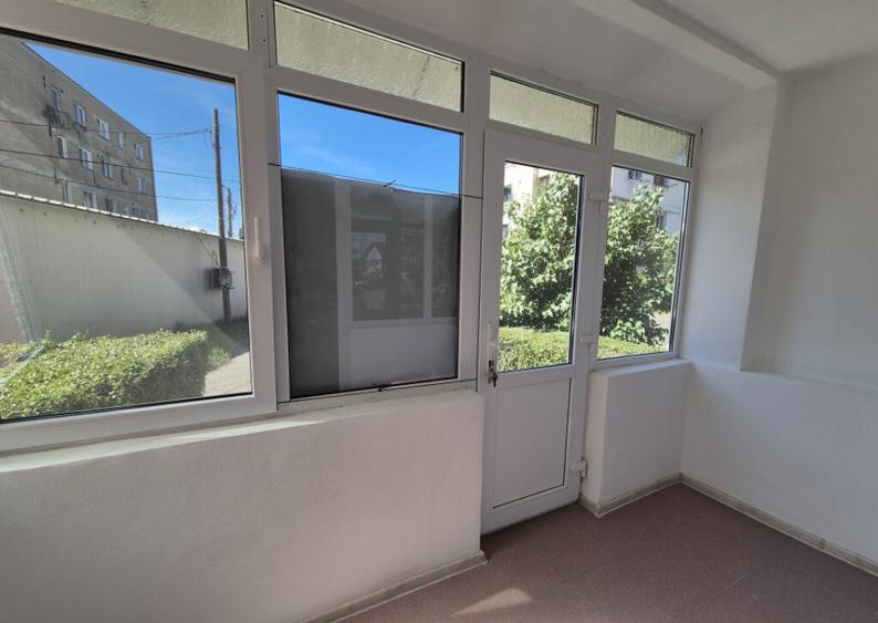 Spa?iu comercial, Ale. N.Titulescu, col? cu str. Minerilor - 10