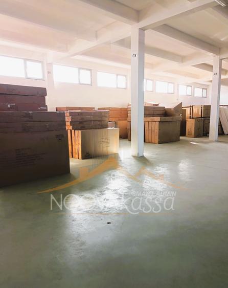 Interioare - spatiu  936 mp, posibilitate parcare - 2