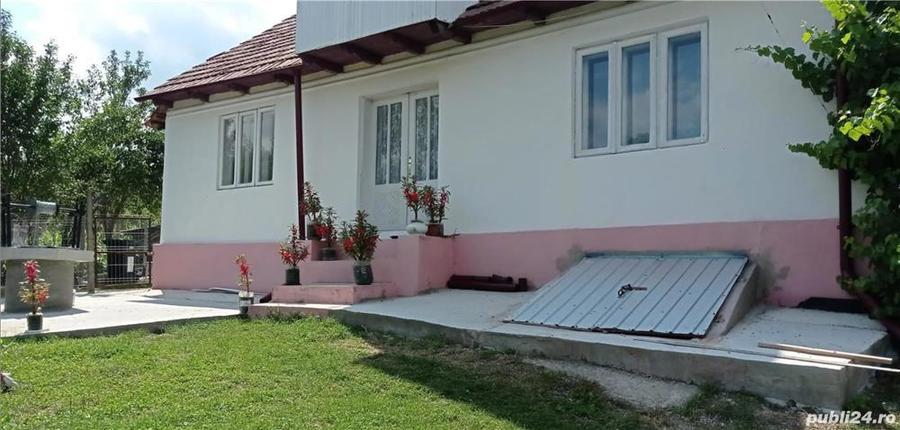 Vand casa 4 camere cu gradina si curte - 2