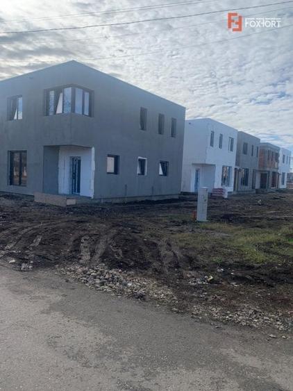 Casa individuala, 4 camere, la asfalt - ID V3150 - 1