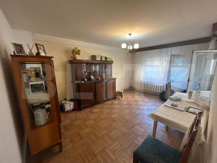 Apartament cu 4 camere, 80 mp, zona CUG - 18