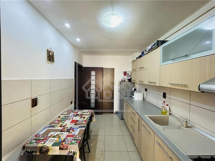 Apartament cu 2 camere decomandat în Șelimbăr
