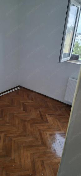 apartament de vanzare cu 3 camere - 2
