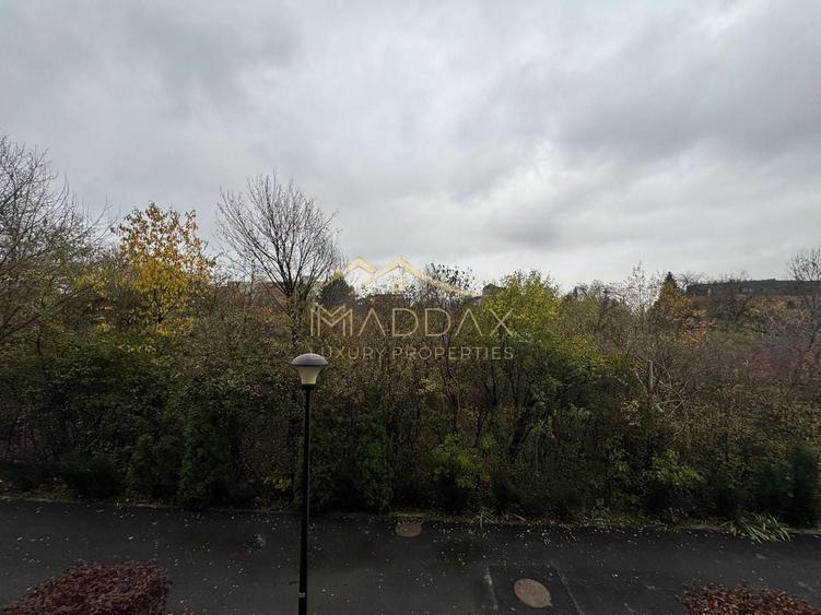 Apartament cu 3 camere decomandat, mobilat în Băneasa