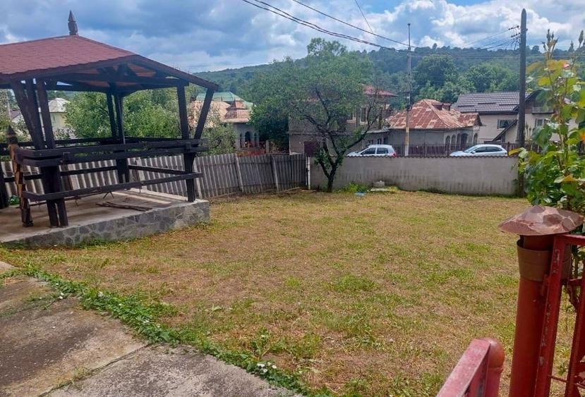 Casă spațioasă aproape de Sinaia, natură cât vezi cu ochii, liniște si aer curat - 7