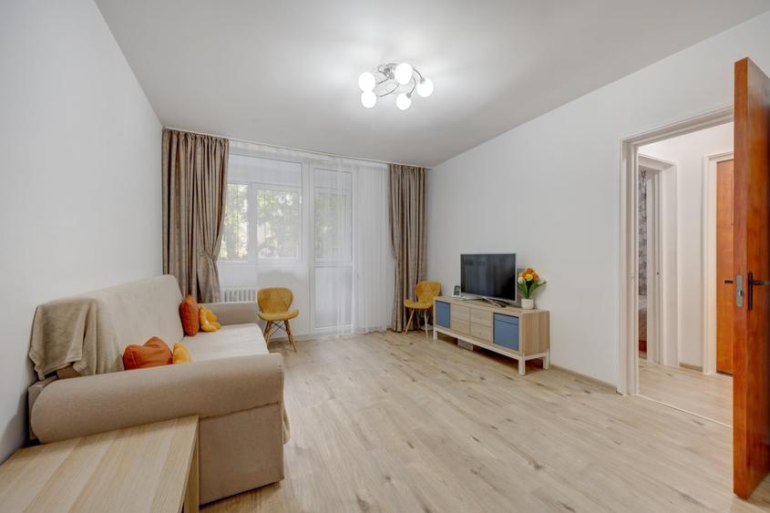 Apartament cu 2 camere semidecomandat, mobilat în Drumul Taberei