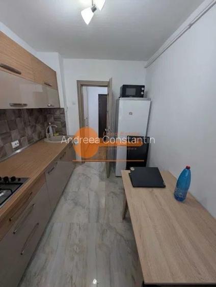 2 camere Stefan Cel MAre ( bloc reabilitat )