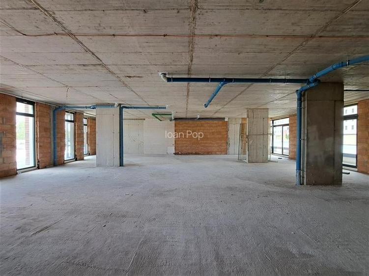 Spatiu comercial, 211 mp utili, situat in cartierul Intre Lacuri! Spatiu comercial, 211 mp utili, situat in cartierul Intre Lacuri!