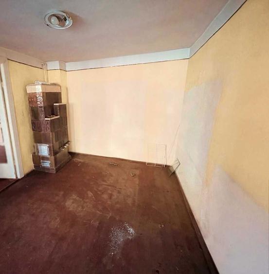 Vand casa 2 camere 60 m2 + teren 47 m2 Ploiesti str Armasi - 1