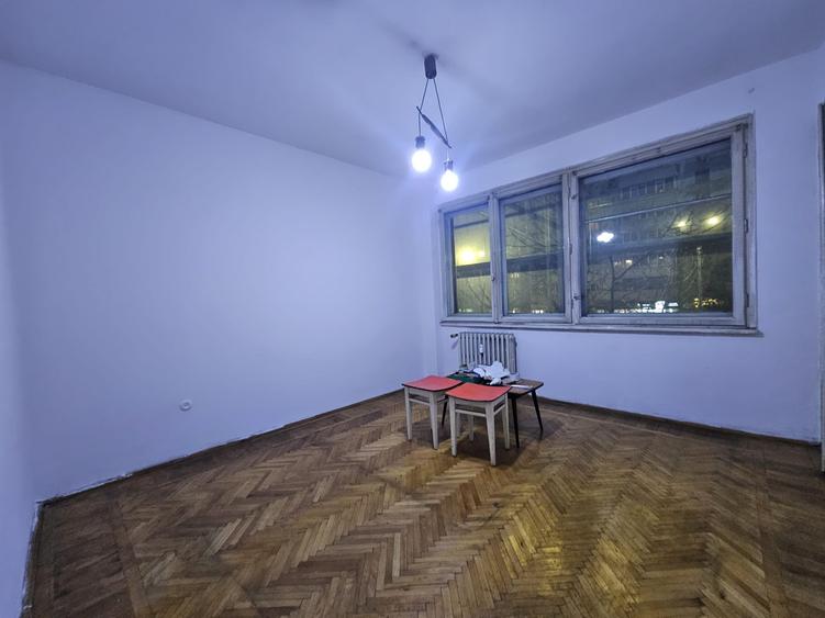 Soseaua Stefan cel Mare doua cam et 1 vedere stradala langa parcul circului - 2