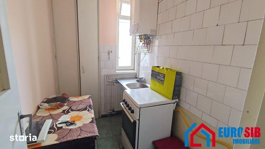 Apartament 2 camere si balcon Sibiu zona Cedonia - 2