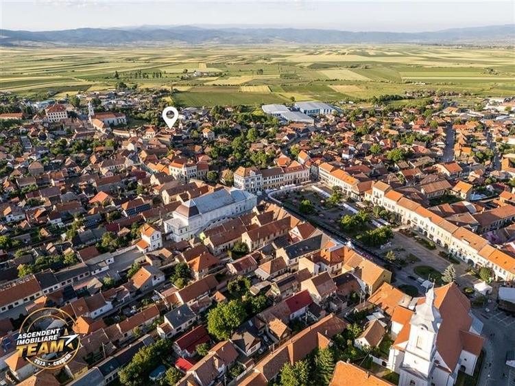 FILM!Spatiu comercial,ideal:centru educational,evenimente,magazin etc, Central,T - 18