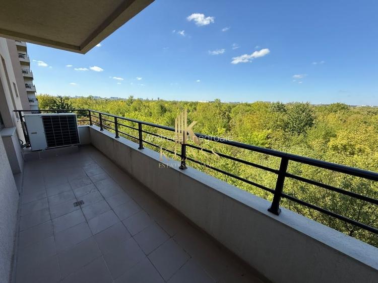 De vanzare apartament decomandat cu 4 camere  in Baneasa