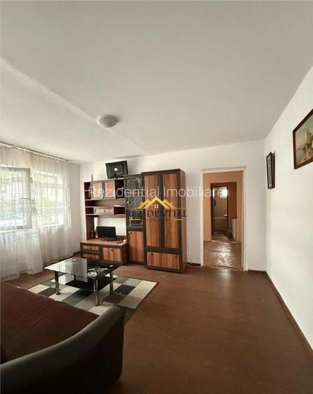 APARTAMENT 3 CAMERE - PARTER