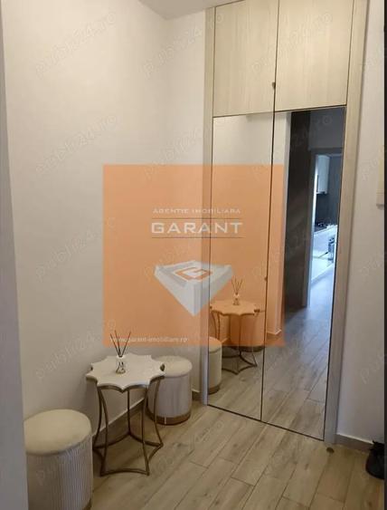 Inchiriez apartament 3 camere lux, Pitesti, zona centrala, prima inchiriere. Garaj - 6
