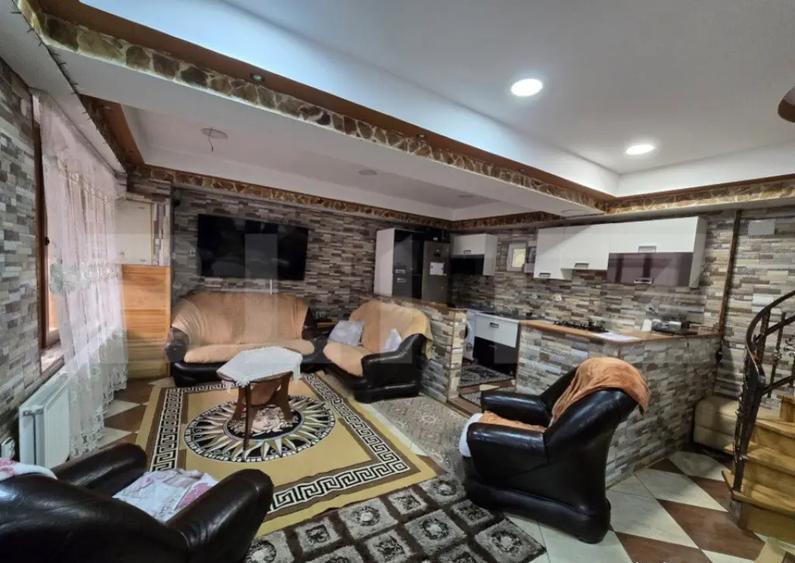 Doua case de vanzare, cu 9 camere, 320 mp, Turda - 17