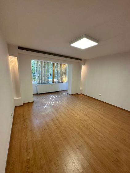 Spatiu comercial / Apartament cu acces din strada de inchiriat - 6