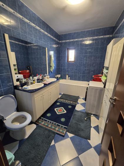 Casă Individuală cu 8 Camere și 4 Băi – de Vânzare în Ciarda Roșie - 375.000 Eur - 16