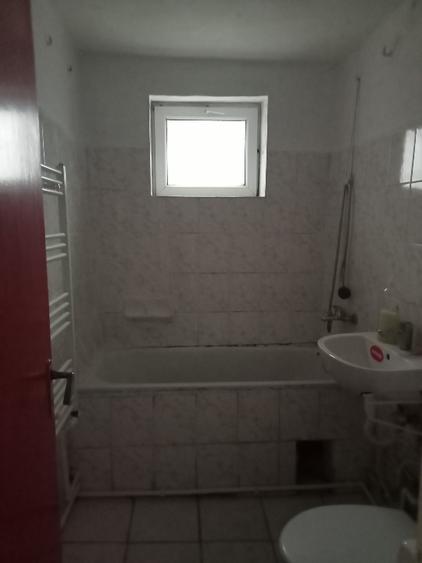 Proprietar -   apartament Casa de  Cultura sau schimb cu casa Sinaia  centru - 9