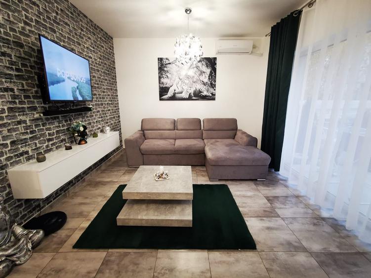 Casă tip înșiruită modernă de vânzare în Dumbrăvița - 1