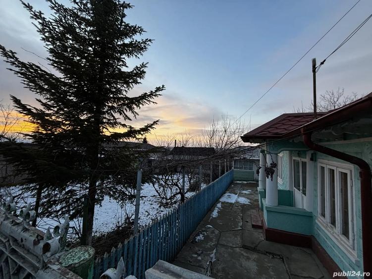 Casa batraneasca + teren Odaia Manolache - 1