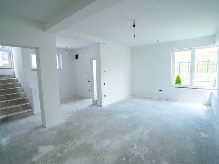 Casa noua, de tip duplex, cu 4 camere, 160 mp utili si 440 mp teren, in Borhanci - 2