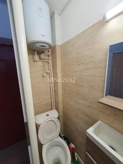 Garsonieră mobilată, renovată, 10 mp, etaj 4 – Târgu Jiu, Aleea Nicolae Titulesc