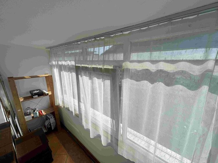 Apartament cu 3 camere semidecomandat în Exterior Vest