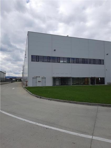 Spatiu Industrial -  2500 mp - Logistica - Productie - Depozitare - 6