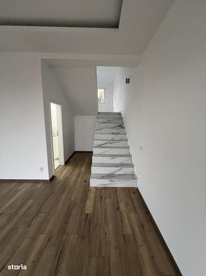 Casa finisa cu design scandinav cu panorama spre Cluj in Dezmir - 3