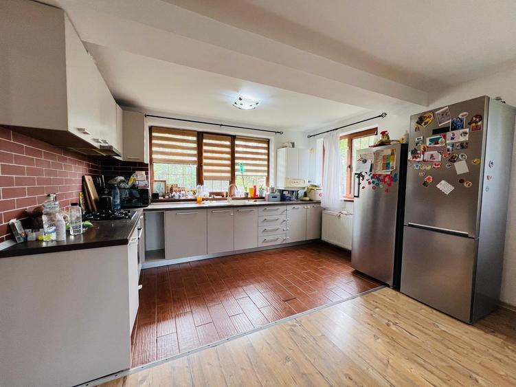 Vila 5 Camere || Caciulati  - Sat || Toate utilitatile - 4