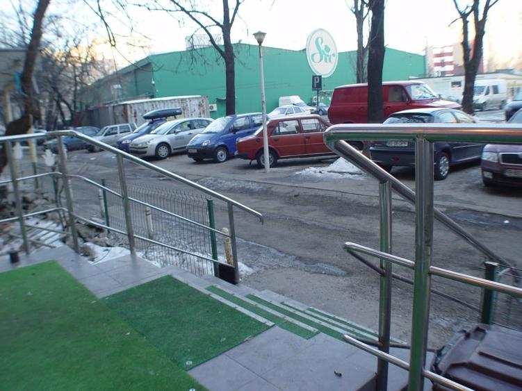 Inchiriez Spatiu comercial 35 mp Militari Lujerului Sect. 6 Bucuresti - 11