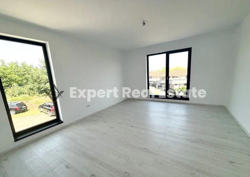 VILA INDIVIDUALA-CORBEANCA -LAGUNA ALBASTRA - 11