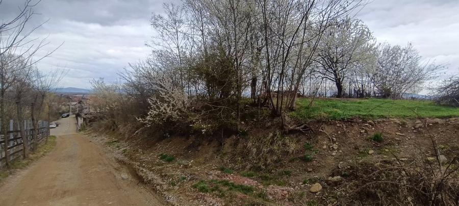 Teren in zona pitoreasca , usor accesibila , cu utilitati si panorama deosebita - 10