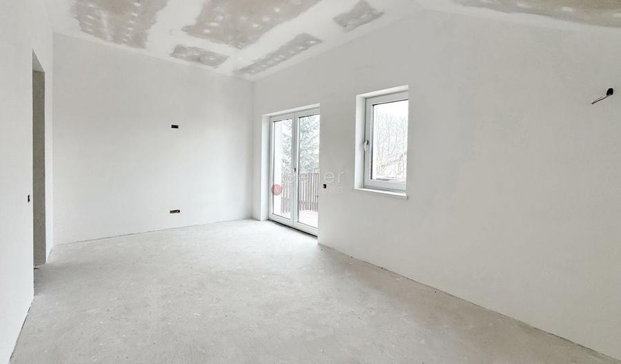 Complex cu acces limitat, retras de traficul urban - 4