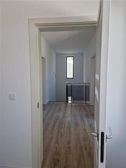 Casa P+E eleganta, 2024, teren 240 mp - zona centrala - 4