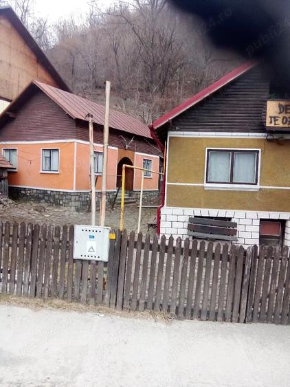 De vanzare doua case - 2