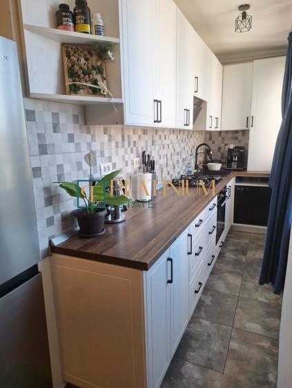 Proprietar Ultracentral 3 camere renovat priveliste superba - 13