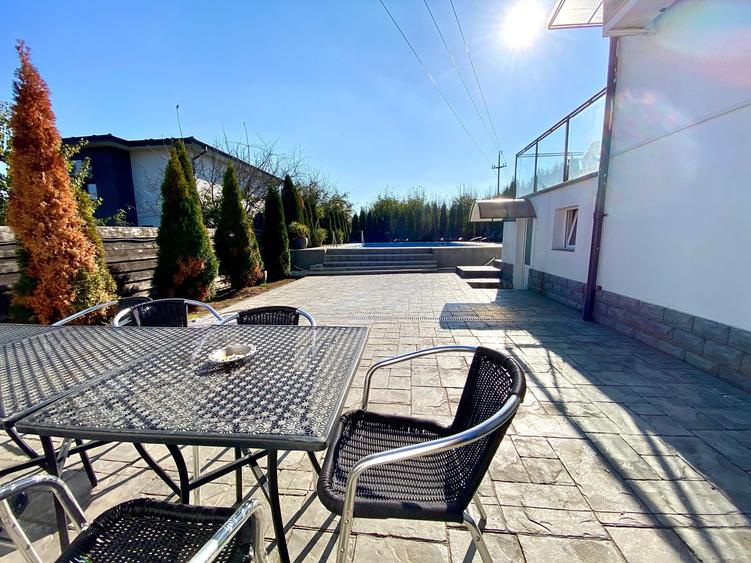 Vila cu piscina , 1200 mp teren - 2